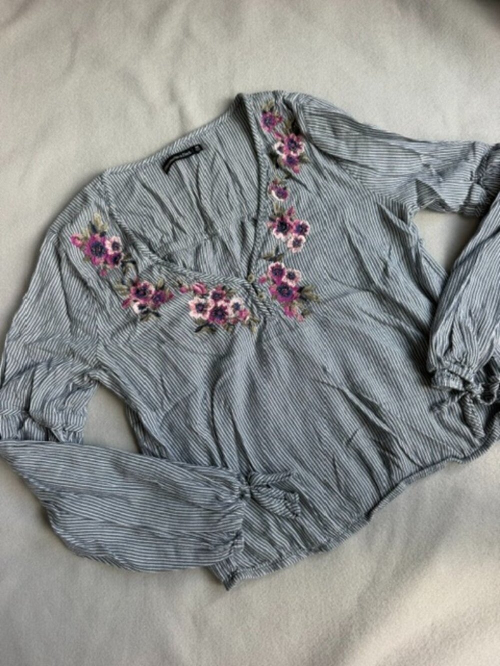 Abercrombie & Fitch blue and white striped blouse intricate floral -medium